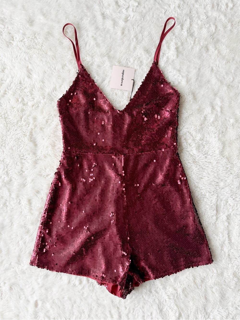 NWT Superdown Woman Red Sequins V-Neck Spaghetti Straps Romper XS Cocktail Party - Picture 2 of 7